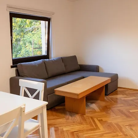 Heart And View Of Old Town Apartment *